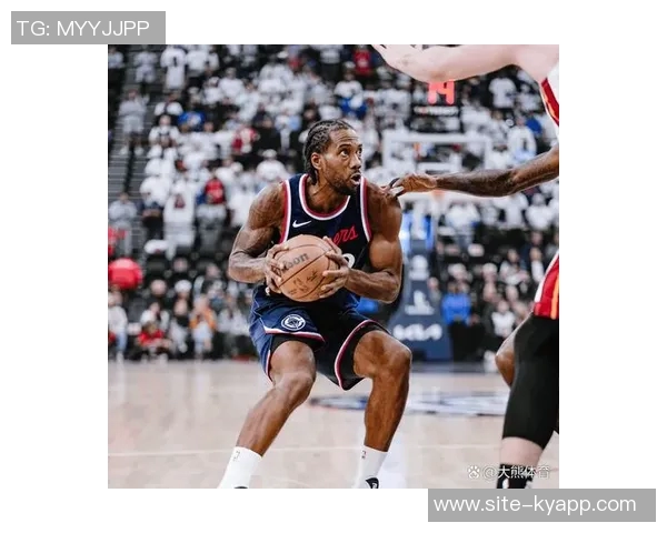 快船赛季常规表现16胜3负却遭遇3胜16负低迷期令人震惊 快船赛季常规表现16胜3负却遭遇3胜16负低迷期令人震惊